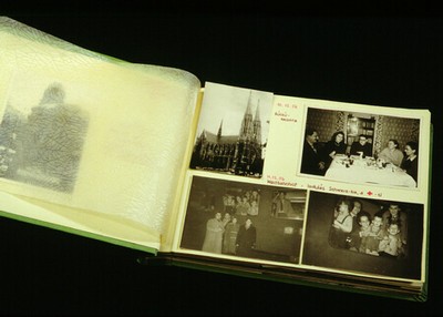 C 4: objet / Album de photos, vert clair, 1956/57/58